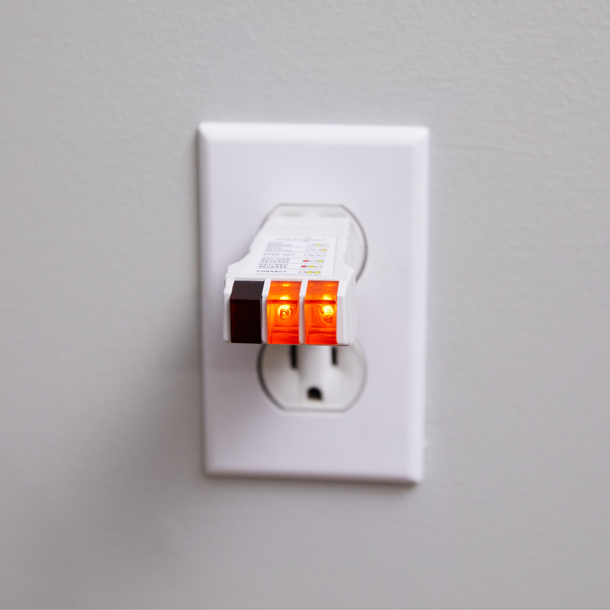 Earthing Outlet Checker U.S. (Type B Wall Outlets)