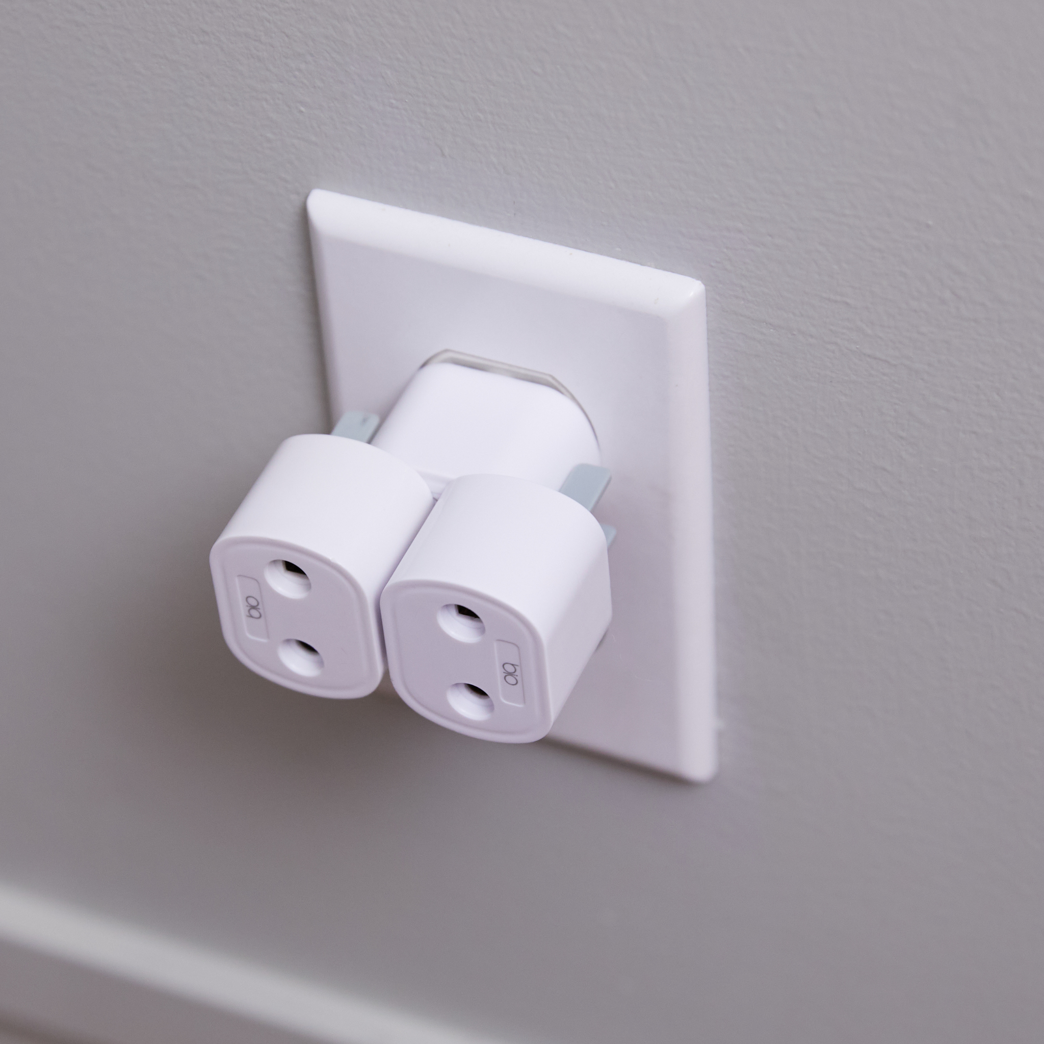 Earthing Safety Adapter U.S. (Type B Wall Outlets)